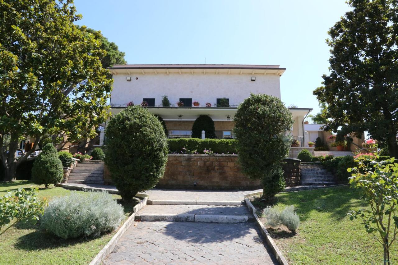 Tenuta Di Pietra Porzia Monte Porzio Catone Exterior foto
